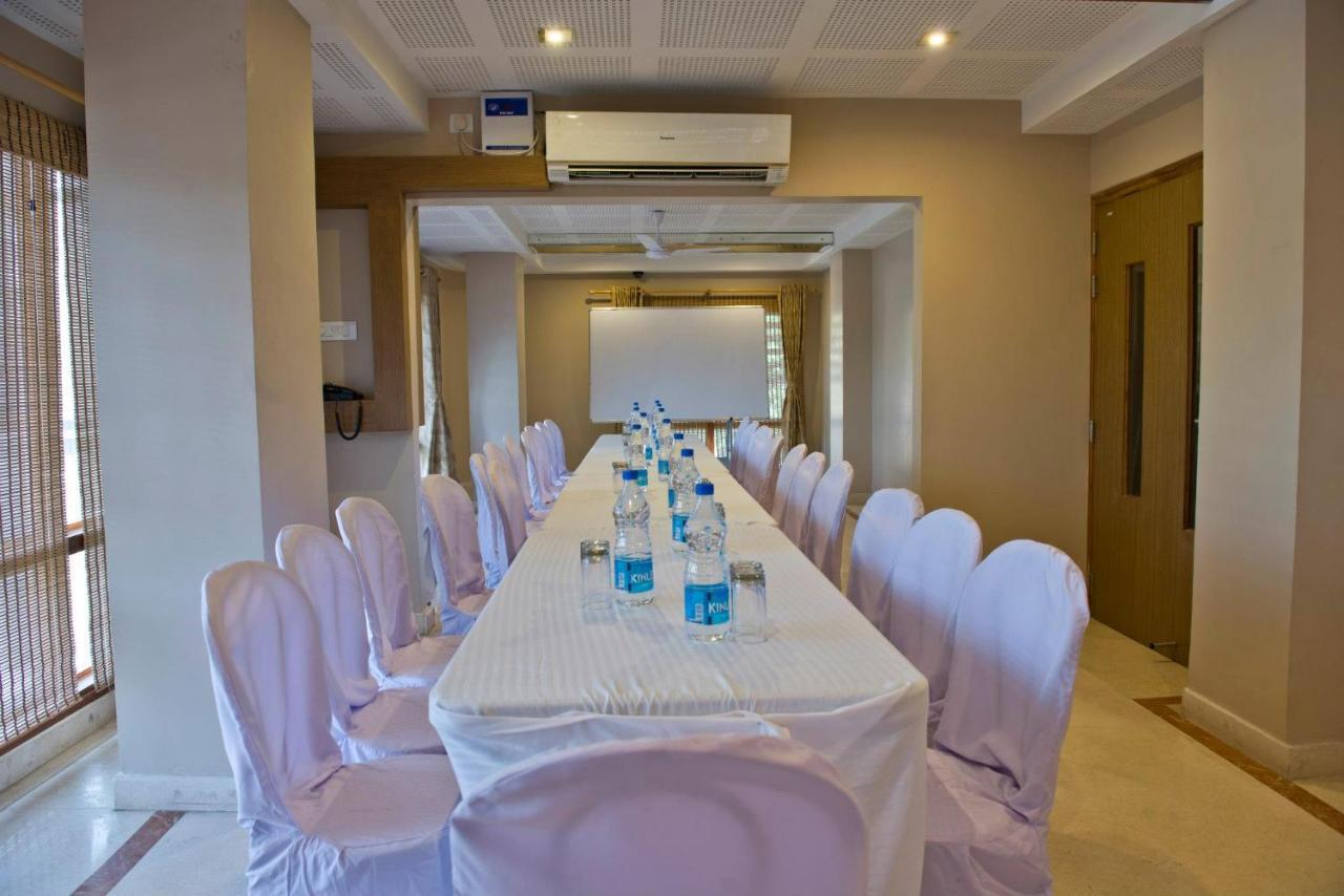 Hotel Rains Inn Γουβαχάτι Εξωτερικό φωτογραφία